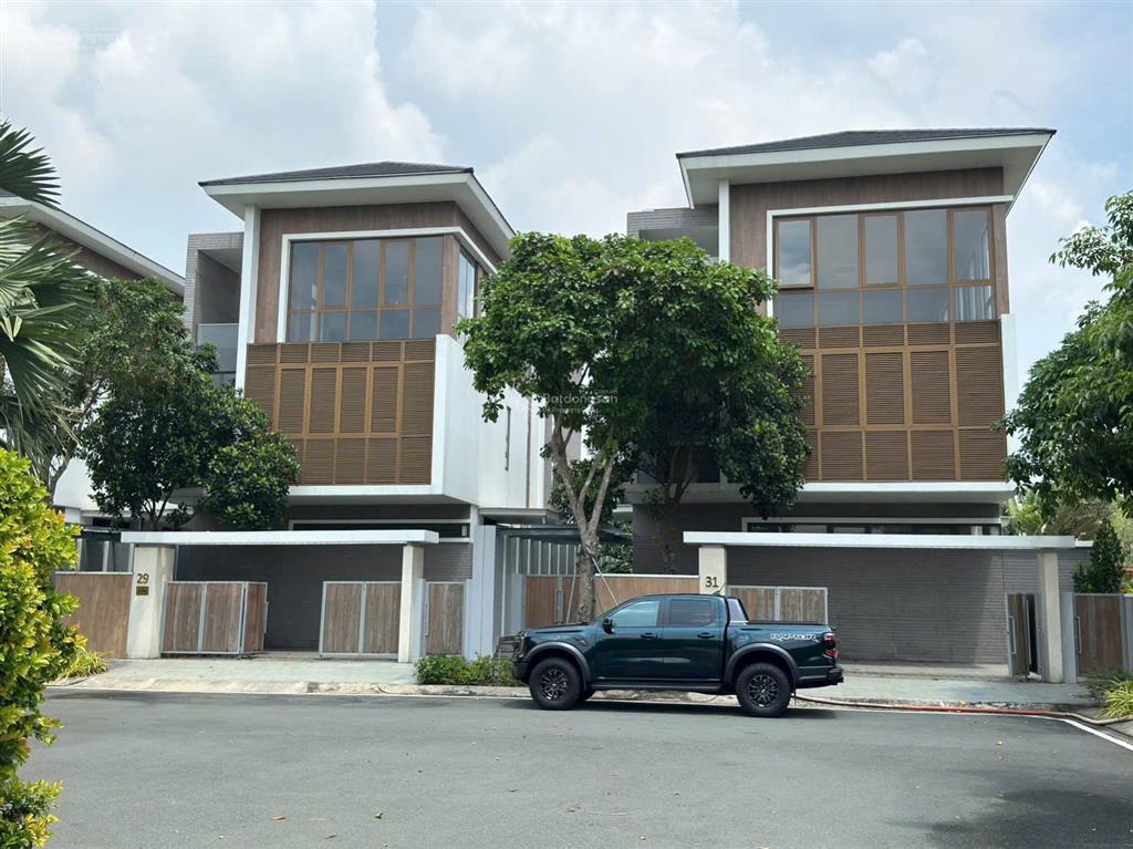 Bán biệt thự view công viên view sông lavila kiến á ,dt 10x20 . 1trệt 2lầu . sổ hồng . giá  29 tỷ