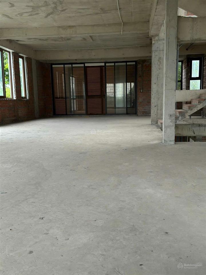 Bán biệt thự view công viên view sông lavila kiến á ,dt 10x20 . 1trệt 2lầu . sổ hồng . giá  29 tỷ