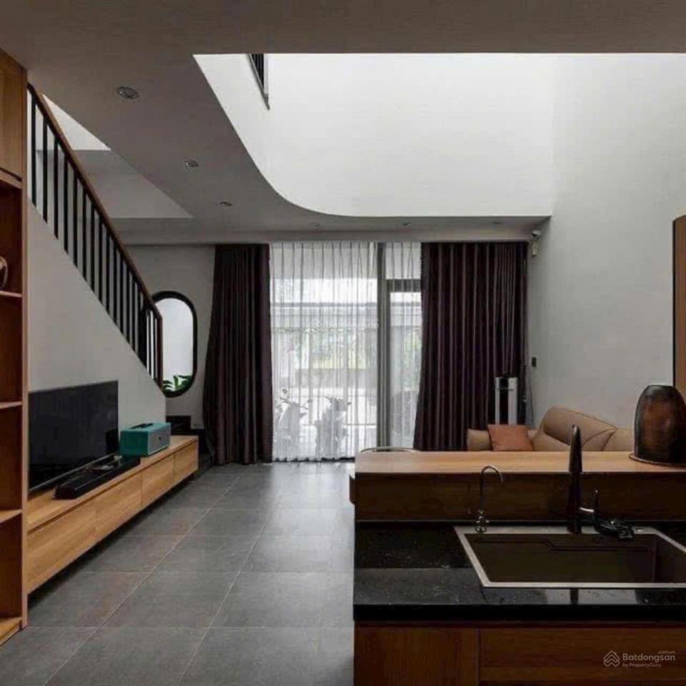 Cho thuê bt làng đại học khu ac, dt 10x25m, hầm 1 trệt 3 lầu, giá 40tr/tháng