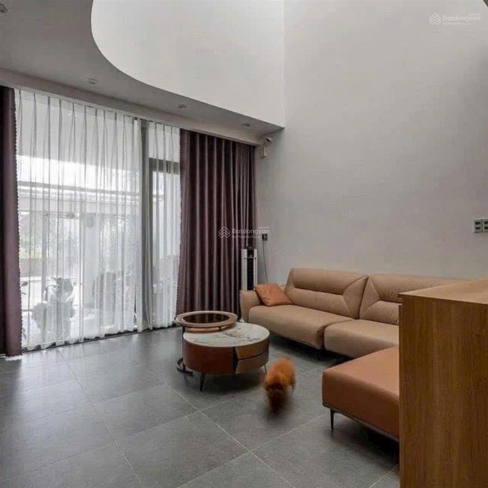 Cho thuê bt làng đại học khu ac, dt 10x25m, hầm 1 trệt 3 lầu, giá 45 triệu/tháng