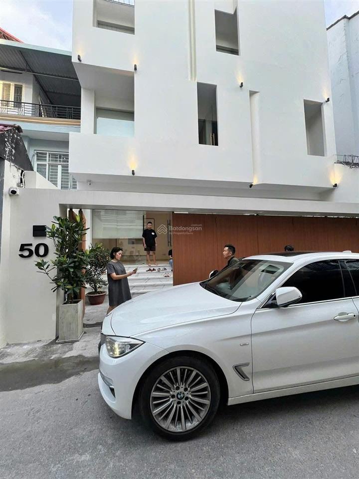 Cần bán gấp biệt thự làng đại học khu b, dt 6,8x20,5m 1 trệt 2 lầu. sổ hồng hoàn công.giá 9,7 tỷ