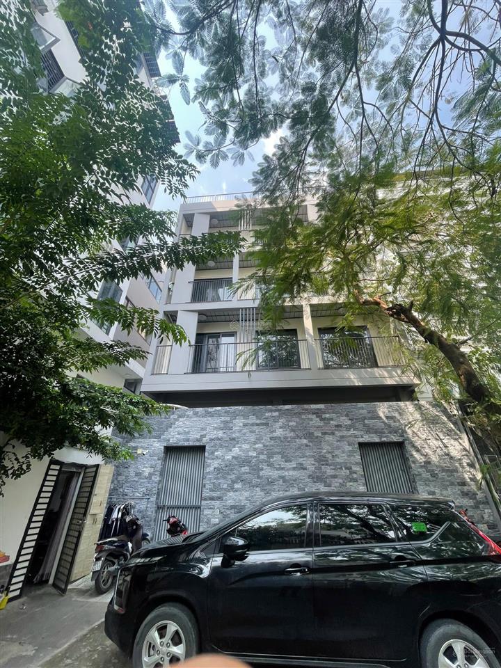 Bán tòa nhà dịch vụ làng đại học khu abc, 10x25m 1 hầm 1 trệt 4 lầu sân thượng, thu nhập 130tr/th