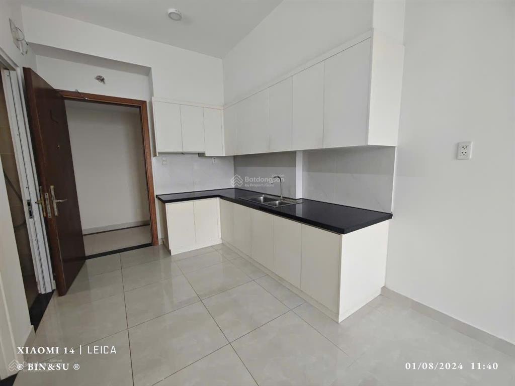 Bán căn hộ sài gòn intela lầu 18 view trung tâm q1, dt 55m2. giá 2,250 tỷ
