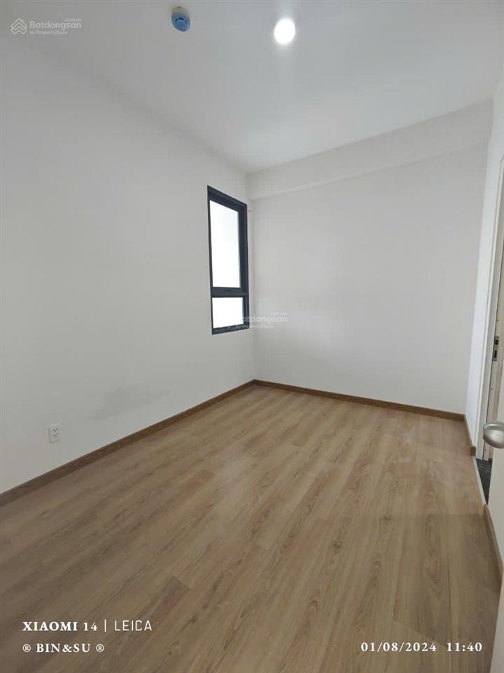 Bán căn hộ sài gòn intela lầu 18 view trung tâm q1, dt 55m2. giá 2,250 tỷ