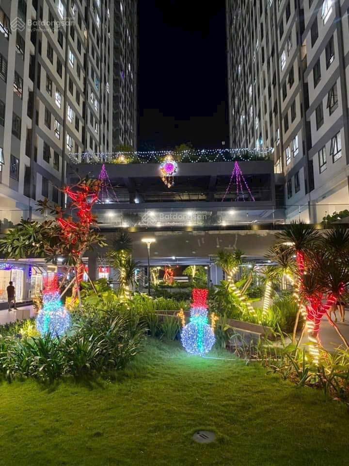 Bán căn hộ sài gòn intela lầu 18 view trung tâm q1, dt 55m2. giá 2,250 tỷ