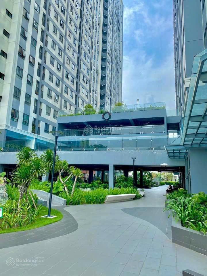 Bán căn hộ sài gòn intela lầu 18 view trung tâm q1, dt 55m2. giá 2,250 tỷ