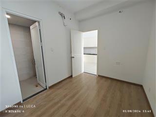 Bán căn hộ saigon intela lầu 18 view trung tâm q1, dt 55m². giá 2,250 tỷ