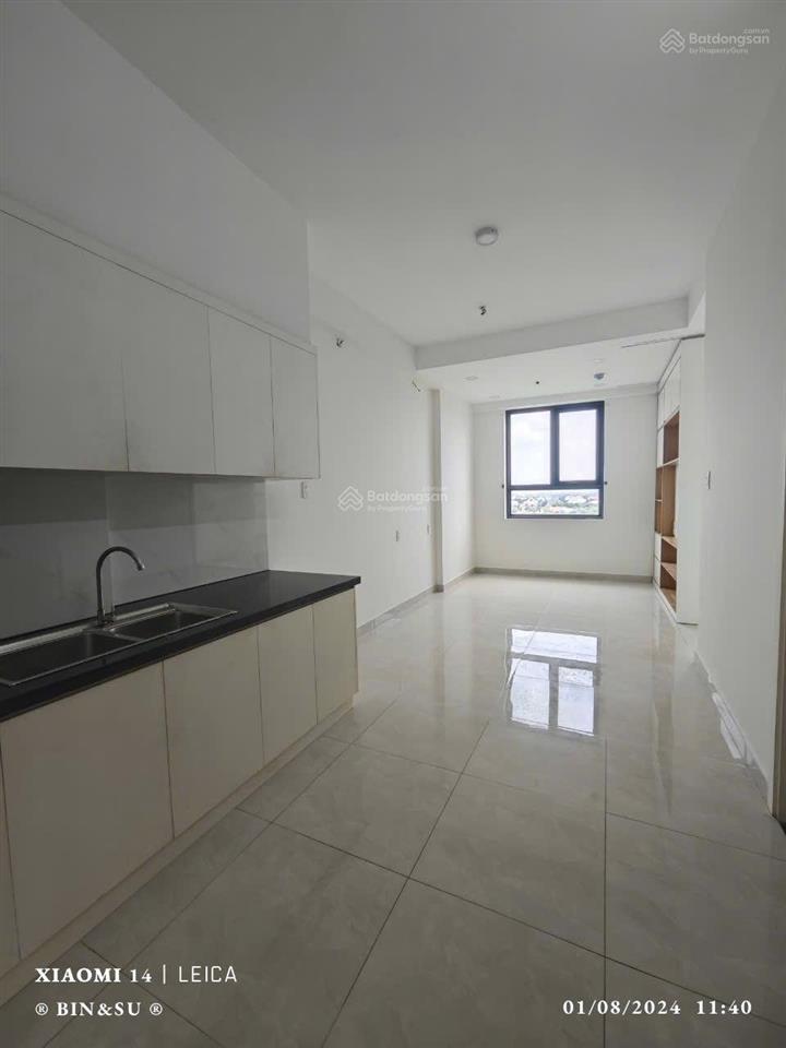 Bán căn hộ sài gòn intela lầu 18 view trung tâm q1, dt 55m2. giá 2,250 tỷ