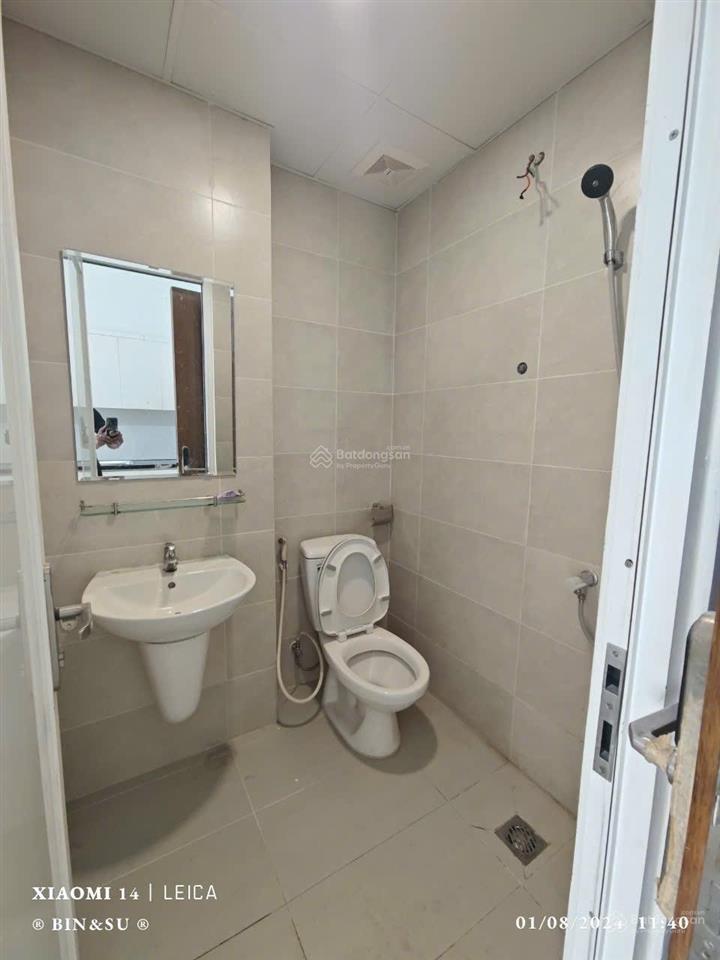 Bán căn hộ sài gòn intela lầu 18 view trung tâm q1, dt 55m2. giá 2,250 tỷ