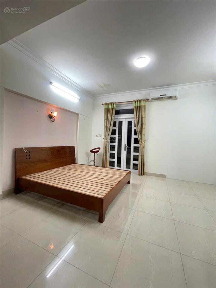 Cho thuê nhà khu dân cư sadeco phước kiển, diện tích 5x20m, 1 trệt 2,5 lầu, nt cơ bản, giá 21tr/th