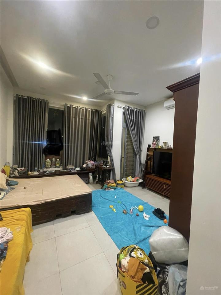Cho thuê nhà nguyên căn làng đại học abc, diện tích 5 x 20, 1 trệt 2 lầu cọc 2 tháng. giá 18tr/th