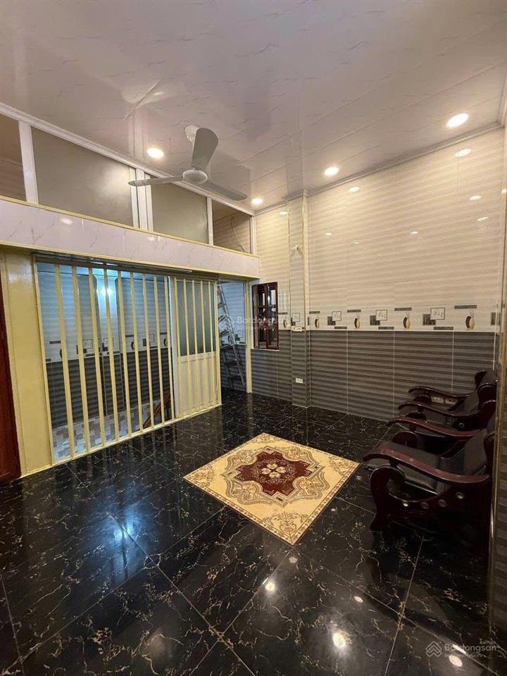 Thông tin mô tả.
chính chủ cần cho thuê nhà rẻ đẹp yên phụ, tây hồ, hà nội.