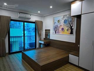 Bán nhà nhỉnh 9,x tỷ + nguyễn văn huyên dt 35m2x5t sổ đỏ chính chủ