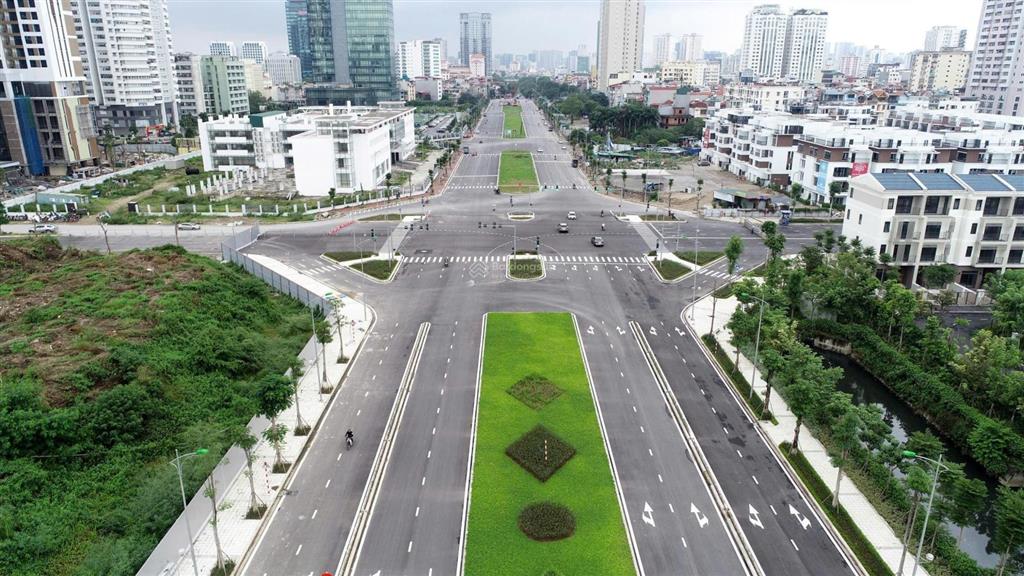 Siêu phẩm  nguyễn văn huyên  căn góc 3 thoáng  8 tầng thang máy + dt 68m x 8t  sổ đỏ chính chủ