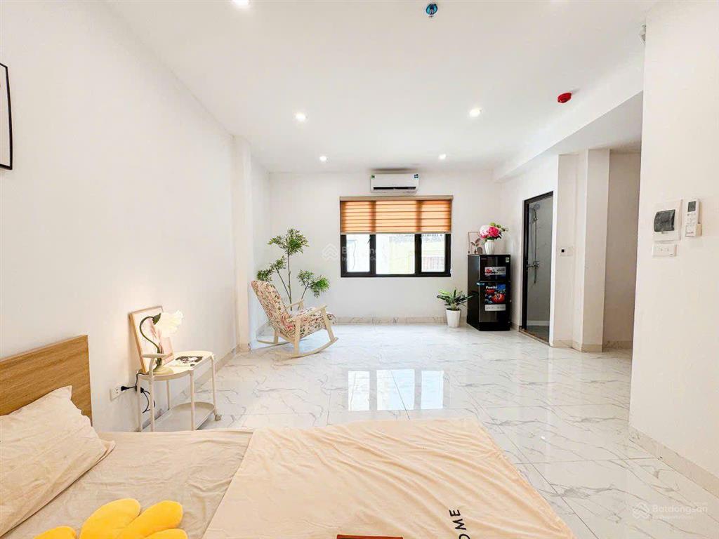 Cho thuê ngắn hoặc dài hạn căn hộ dịch vụ rẻ và đẹp lạc long quân, tây hồ, hà nội. dt 25m2.