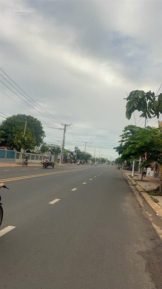 12.400m2 đất cho ae làm khu nghỉ dưỡng , giá đầu tư chỉ 1,6 triệu/m2 có 100m2 thổ cư hồ tràm