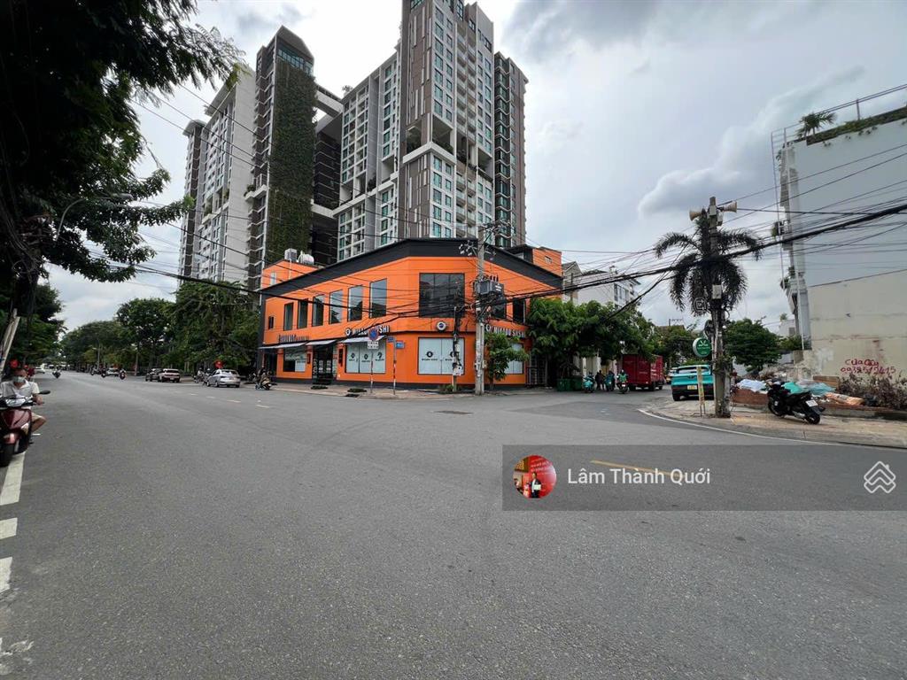 Bán nhà mt nguyễn văn hưởng, 9x25m, 2 lầu, sân thượng, 5pn, 4wc, gần trường quốc tế bis 90 tỷ