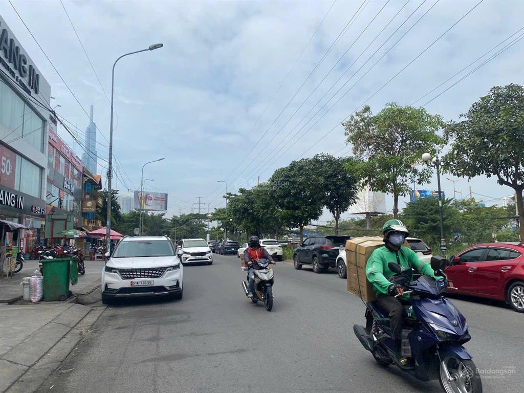 Bán nhà mt 57 song hành, 15x20, 300m2, 4 tầng, gần trần não, 170 tỷ