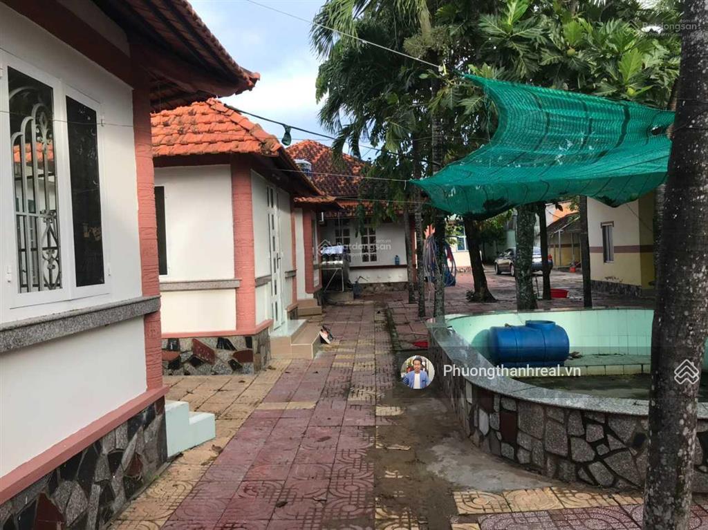 Bán nhà mt quốc lộ 57, gần bệnh viện đa khoa vĩnh long, 1500m2, 20 phòng cho thuê, 22 tỷ