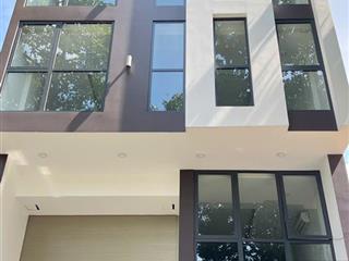 Bán nhà mt đường 67, thạnh mỹ lợi, 8x20, 1 hầm, 5 lầu, st, gần trương văn bang, 62 tỷ