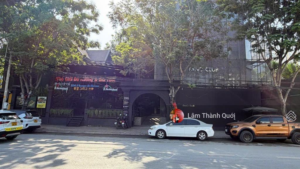 Bán nhà mt nguyễn văn hưởng, 43x51m, 2043m2, hđt 900tr/th, 720 tỷ