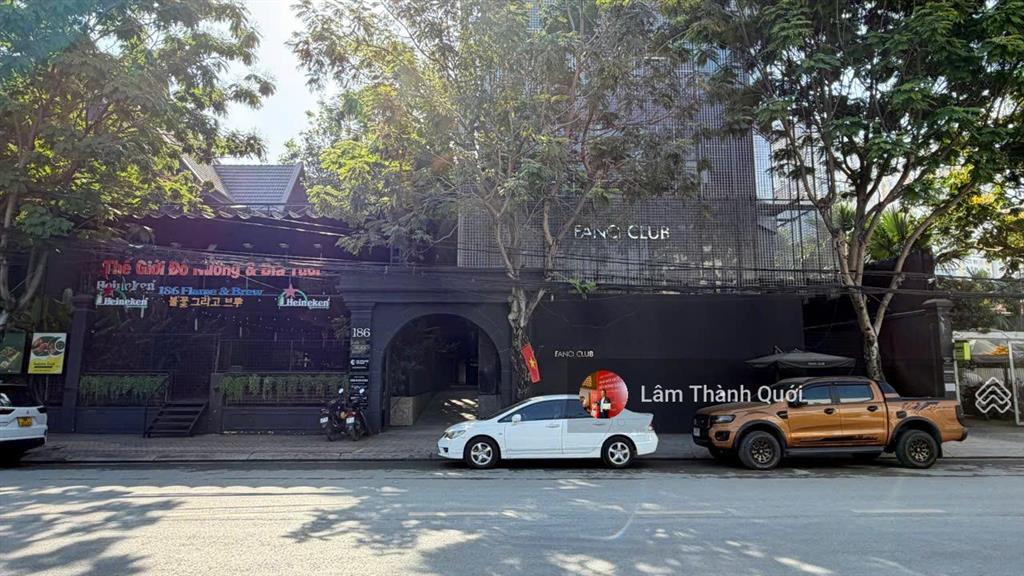 Bán nhà mt nguyễn văn hưởng, 43x51m, 2043m2, hđt 900tr/th, 720 tỷ