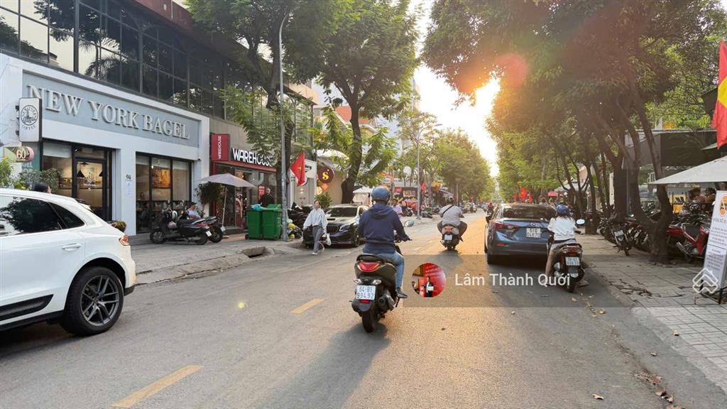 Bán nhà mt 92a xuân thuỷ, 7x31m, 1 hầm, 7 tầng, 1005m2 sàn, 150 tỷ