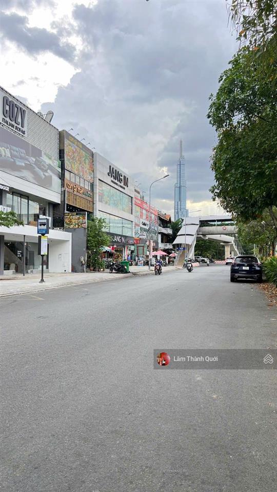 Bán nhà mt song hành, gần trần não, 15x20m, 300m2, 4 tầng, 170 tỷ