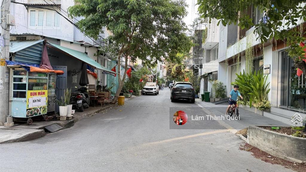 Bán nhà 2mt đường số 12, gần đường trần não, 6x15, cấp 4, vị trí đẹp 24.5 tỷ