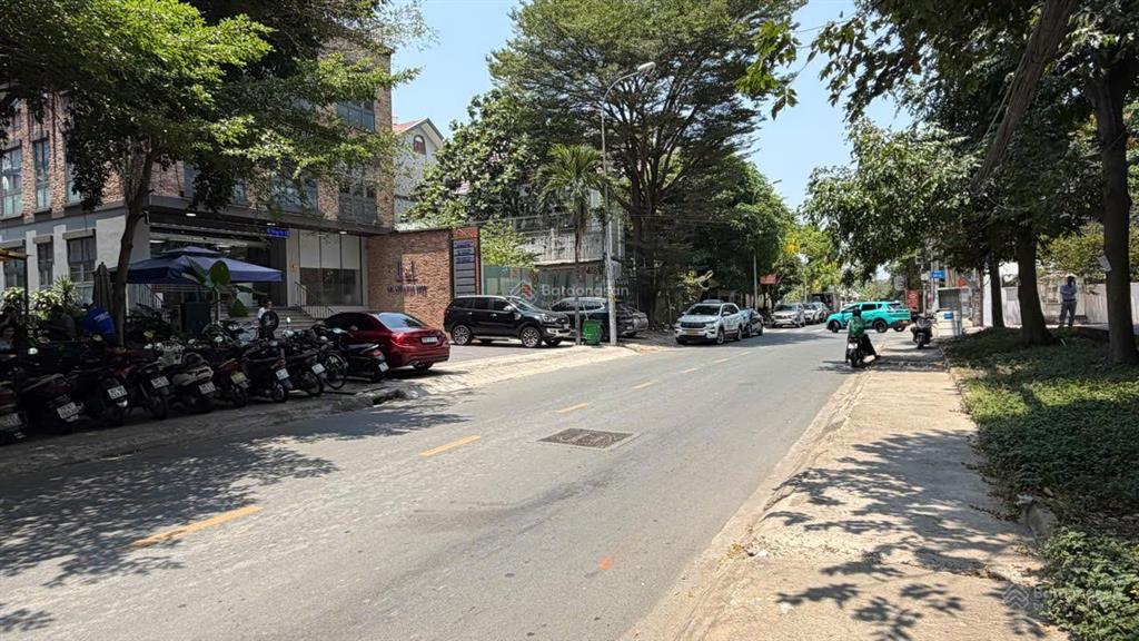 Bán nhà góc 2mt giang văn minh, 25x20m, 490m2, 3 tầng, giá bán 150 tỷ