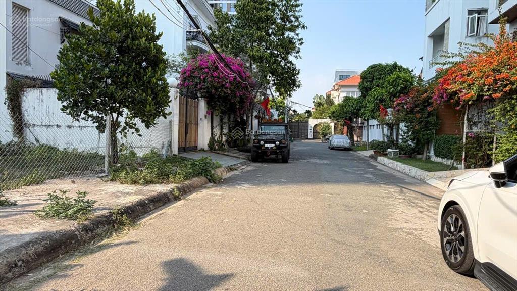 Bán đất compound 200 nguyễn văn hưởng, 12x25, 300m2, 90 tỷ