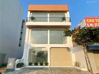 Cho thuê nhà mt trương văn bang, 6x15, 1 trệt, 3 tầng, nhà đẹp, 60 triệu/tháng