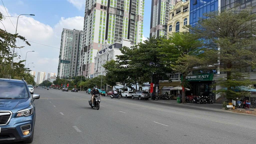 Cho thuê nhà mt trương văn bang, 6x15, 1 trệt, 3 tầng, nhà đẹp, 60 triệu/tháng