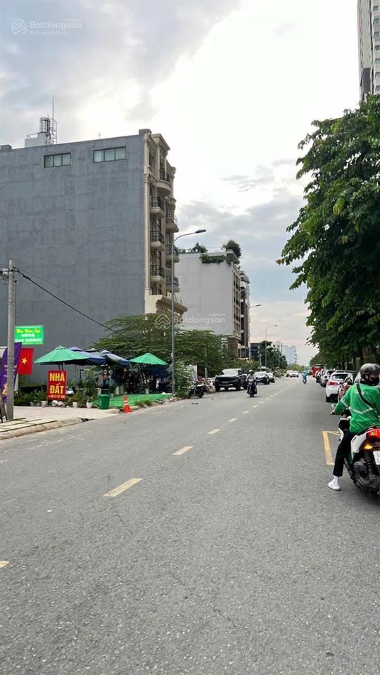 Cho thuê nhà mt nguyễn thanh sơn, 8x20, 1 hầm, 6 tầng, giá thuê 130 triệu/tháng