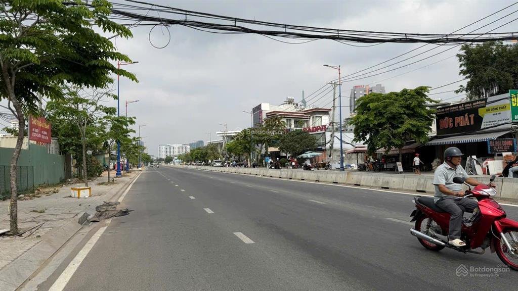 Bán nhà mt lương định của, 10x20, 1 hầm, 5 tầng, gần ngã ba nguyễn hoàng, 95 tỷ