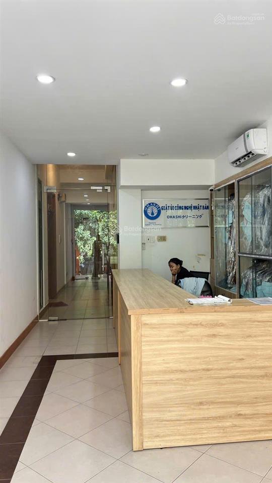 Bán nhà nguyễn văn hưởng, 8x25, 200m2, 1 hầm, 4 tầng, 10pn, gần trường bis, 75 tỷ
