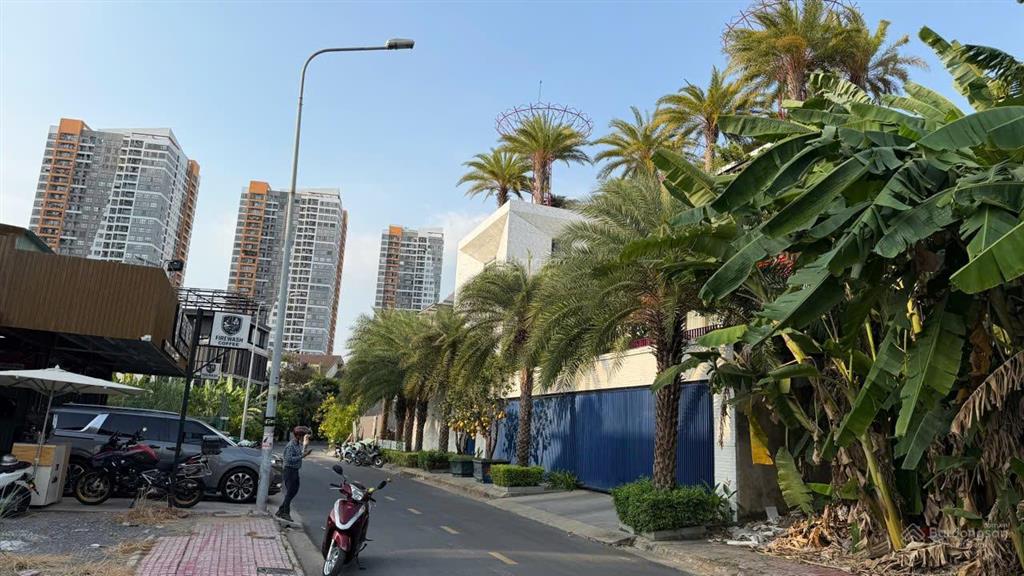 Bán biệt thự 2mt thân văn nhiếp, đối diện sông, 30x37, 1100m2, 1 hầm, 3 tầng, 385 tỷ