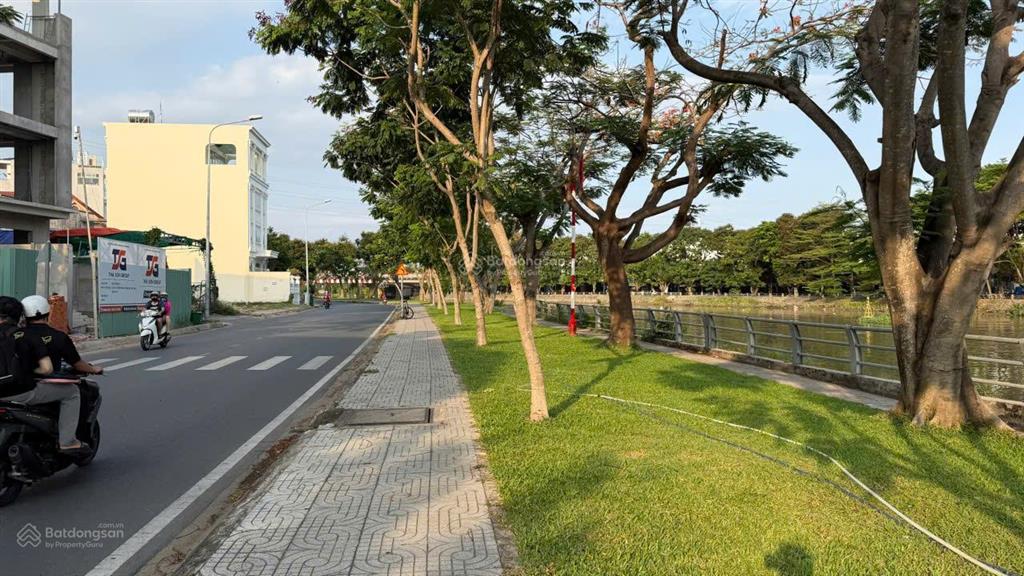 Bán biệt thự 2mt thân văn nhiếp, đối diện sông, 30x37, 1100m2, 1 hầm, 3 tầng, 385 tỷ