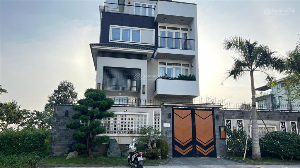 Bán biệt thự mt vũ phươn đề, đảo kim cương, 20x23, 460m2, 1 hầm, 4 tầng, 112 tỷ