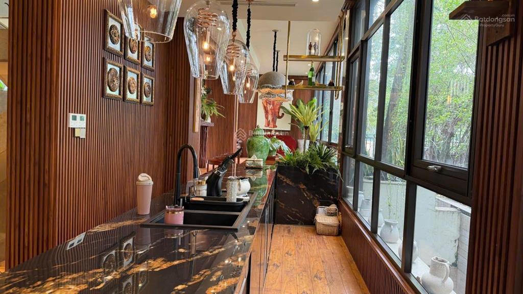 Bán biệt thự phú gia, phú mỹ hưng, 17.5x19, 331m2, 1 hầm, 3 tầng, 6pn, 150 tỷ