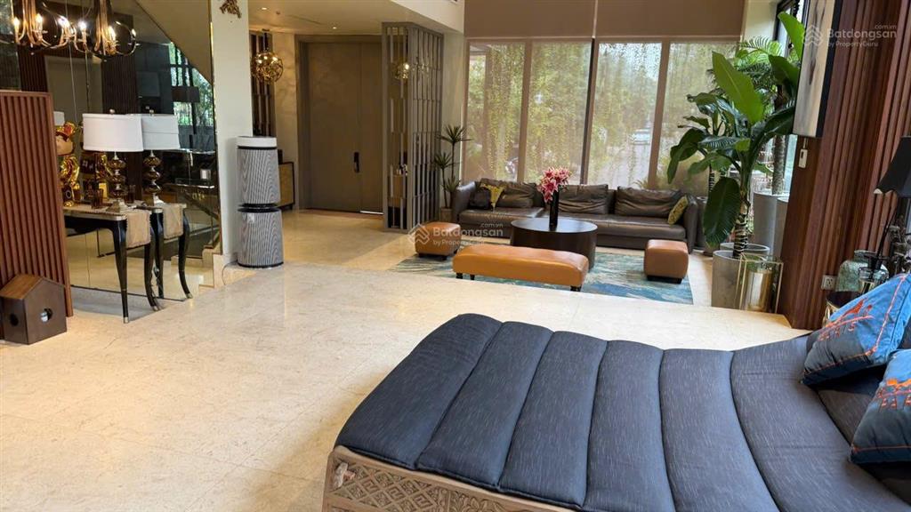 Bán biệt thự phú gia, phú mỹ hưng, 17.5x19, 331m2, 1 hầm, 3 tầng, 6pn, 150 tỷ