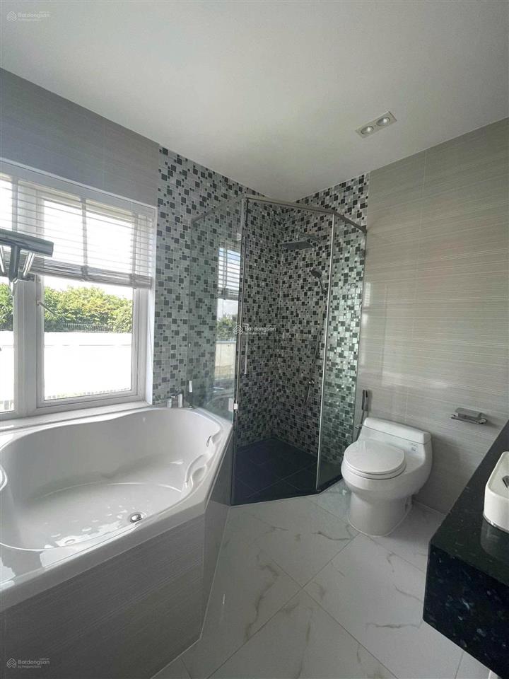 Cho thuê biệt thự 112 nguyễn văn hưởng, 20x25, 500m2, 1 lầu, 4pn, 120tr/tháng