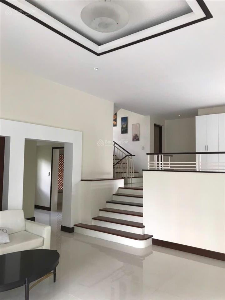 Cho thuê biệt thự 112 nguyễn văn hưởng, 20x25, 500m2, 1 lầu, 4pn, 120tr/tháng
