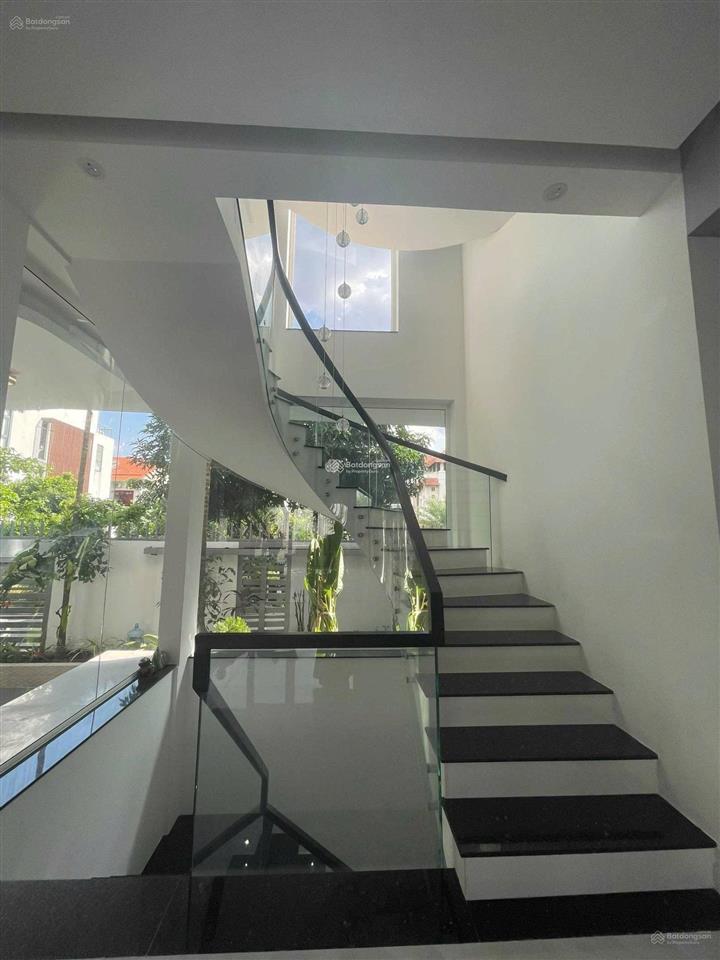 Cho thuê biệt thự 112 nguyễn văn hưởng, 20x25, 500m2, 1 lầu, 4pn, 120tr/tháng