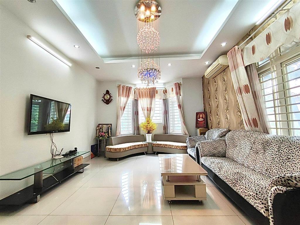Bán biệt thự đường số 24, kdc him lam, 12.5x20, 250m², 1 hầm, 4 tầng, 7pn, 40 tỷ
