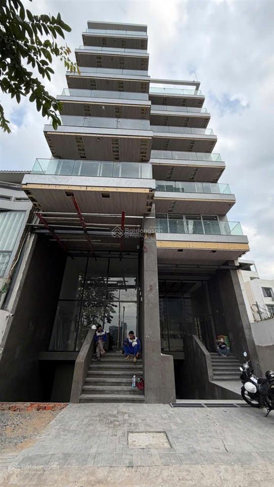 Bán tòa nhà mt 33b33c nguyễn hữu cảnh, 10x30m, nở hậu 33m, 540m², 1 hầm, 7 tầng, 280 tỷ