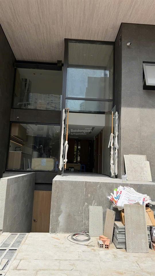 Bán tòa nhà mt 33b33c nguyễn hữu cảnh, 10x30m, nở hậu 33m, 540m², 1 hầm, 7 tầng, 280 tỷ