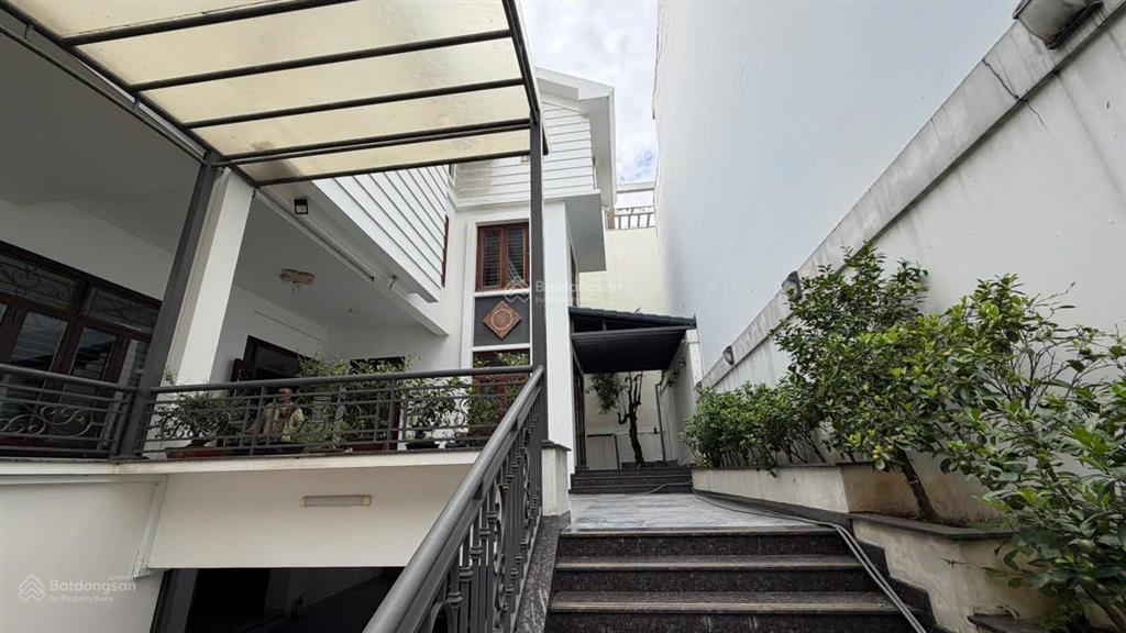 Bán nhà mt 171 đỗ pháp thuận, 16x20m, 320m2, 1 hầm, 4 tầng, 89 tỷ