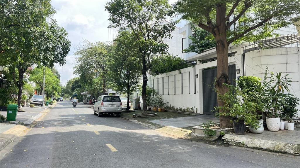 Bán nhà mt 171 đỗ pháp thuận, 16x20m, 320m2, 1 hầm, 4 tầng, 89 tỷ
