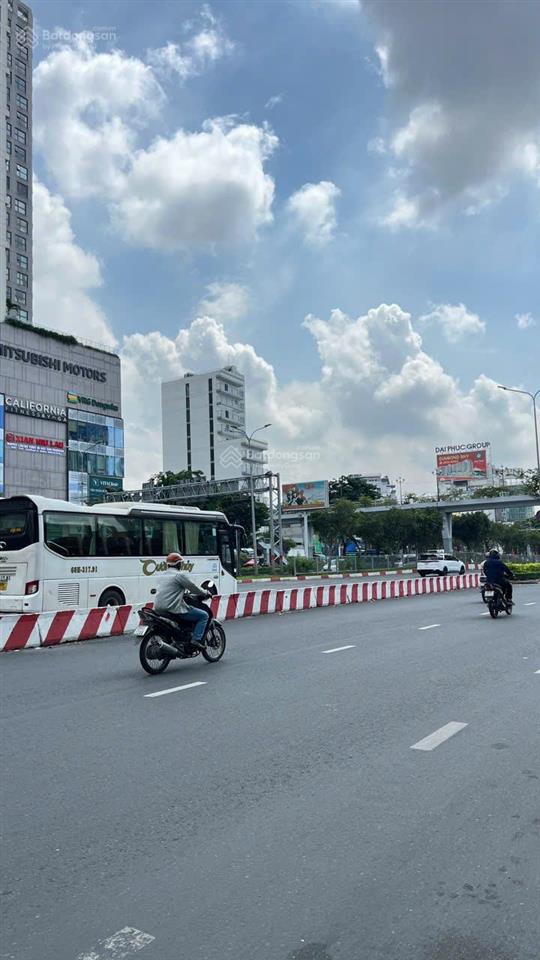 Bán tòa nhà mt 567 điện biên phủ, 13x44m, 568m2, cn 330m2, 2 hầm, 12 tầng, 350 tỷ